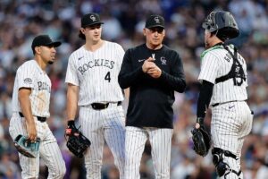 【MLB】空振り三振、試合終了のはずが……ノースイング判定からドジャースに大逆転負け　怒り心頭のロッキーズ外野手、審判と“一触即発”