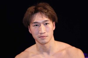 元UFC王者とのスパーでボコボコの安保瑠輝也　ファンは感動「あなたすげぇわ」「度胸が凄い！」