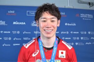 石川祐希「パリ五輪では金メダル目指す」山本智大「いろいろな人に感謝」主要国際大会47年ぶりの銀メダル【ネーションズリーグ】