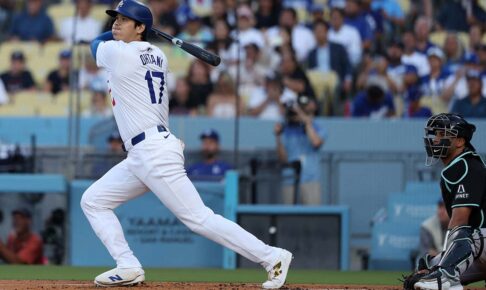 【MLB】大谷翔平、初回に“左打者対策”のリリーフ左腕から10試合ぶり二塁打　テオスカーの適時打で生還