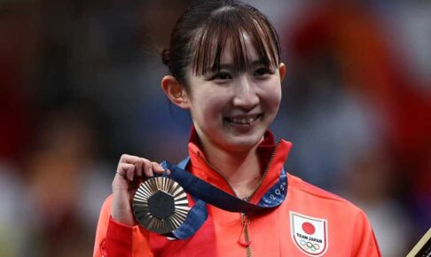 「これぞオリンピックの良いところ」早田ひな、中国選手との表彰式後のやり取り話題「国境越えた仲間」