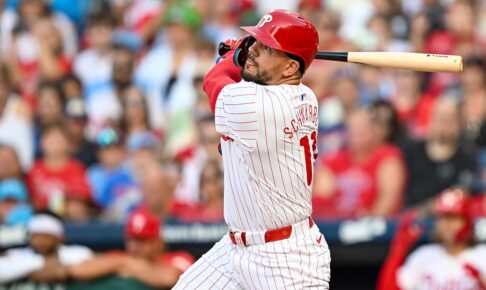 【MLB】大谷翔平と3本差に……　シュワーバーが55・56号で再び量産態勢に　現地識者は2冠独走の32歳を称賛「MVPであるべき」