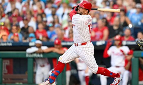 【MLB】“8戦7発”シュワーバーが先頭打者アーチ14本のメジャー新記録　35号で大谷翔平と11本差も……左肘の痛みで途中交代