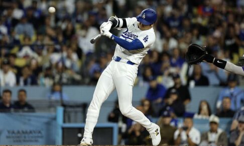 【MLB】“2戦連発”52号の大谷翔平、猛打賞ですかさず盗塁「52-52」　地元メディア興奮「彼はバランス感覚に優れた男だ」