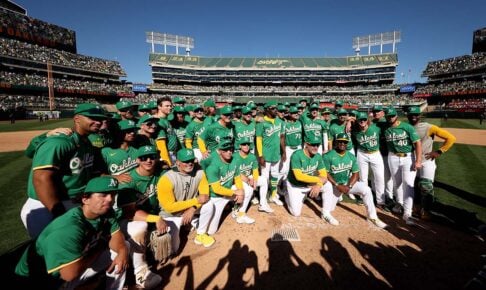 【MLB】イチロー「レーザービーム」誕生の地、オークランドコロシアムが歴史に幕　最終戦4万6889人の大観衆が別れ惜しむ