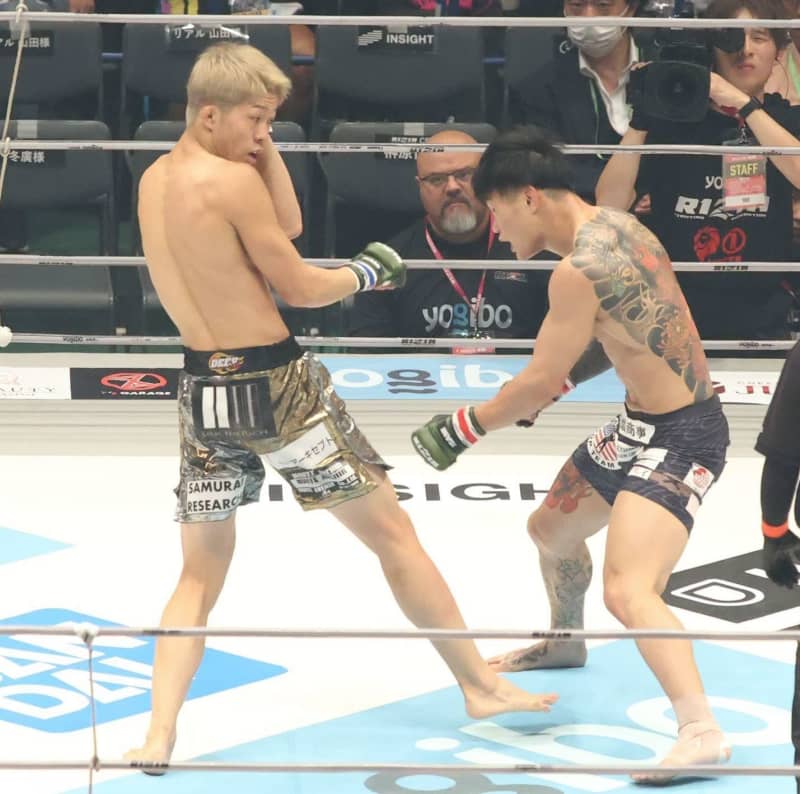 驚異の18歳・秋元強真 金太郎にTKO勝ちでRIZINデビュー「バンタム取ってフェザーも取って」2階級制覇宣言 驚異の18歳・秋元強真 金太郎にTKO勝ちでRIZINデビュー「バンタム取ってフェザーも取って」2階級制覇宣言