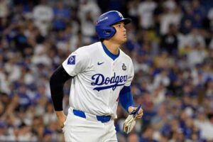 負傷の大谷翔平、山本由伸を“無言”の称賛　ヤンキース撃破から3時間、絶叫シーン付きで