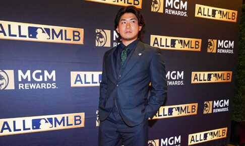 【MLB】今永昇太、表彰式での熱唱を振り返り……「もっと練習して、いつでも歌えるように準備する」と爆笑誘う　佐々木朗希の活躍には太鼓判