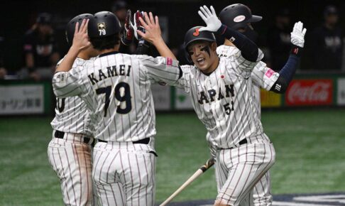 【プレミア12】侍ジャパン、小園海斗が決勝適時打と“2打席連発”で7打点　米国代表を撃破で6連勝