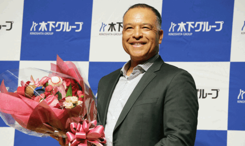 ロバーツ監督、木下グループ新CMに出演　大谷翔平、山本由伸の“可能性を引き出す”ために意識したこととは……「ポテンシャルを最大化することが私の仕事」