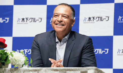 「楽しみにしててねと……」ロバーツ監督、来日前の大谷翔平との“微笑ましい”やりとりを明かす　沖縄で過ごした幼少期のエピソードも披露