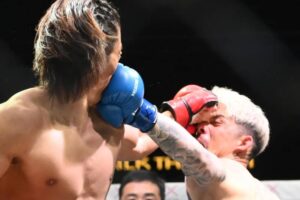 “喧嘩ニキ”がBD3連敗　痛恨すぎる逆転負け、試合終了間際に左拳被弾でダウン　天仰ぐ