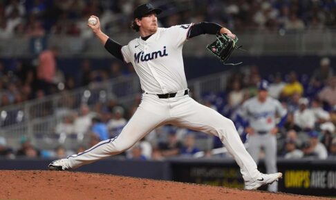 大谷翔平に歴史的50号献上、ヤクルトが前マーリンズの29歳右腕獲得 守護神候補が意気込み「勝利に貢献できるように全力を尽くす」 大谷翔平に歴史的50号献上、ヤクルトが前マーリンズの29歳右腕獲得 守護神候補が意気込み「勝利に貢献できるように全力を尽くす」