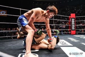 【RIZIN】朝倉未来軍、連勝　BD安井飛馬が完勝でプロ3連勝、驚異の“テイクダウン能力”で黒薔薇くんを圧倒