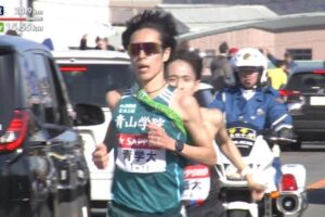 【箱根駅伝】青山学院大の太田蒼生が4区歴代2位の快走で2位へ　先頭の中央大との差を1分半以上詰める　駅伝男が箱根ラストランで区間賞！