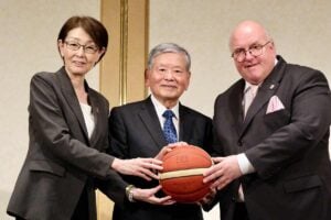 三屋裕子氏、川淵三郎氏、インゴ・ヴァイス氏（