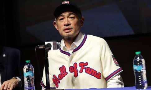 【MLB】「先輩方には及ばない」イチロー氏、殿堂博物館で謙虚に語るも……　米メディアは功績を激賞「野球選手以上の存在、大陸と大陸をつなぐ男」