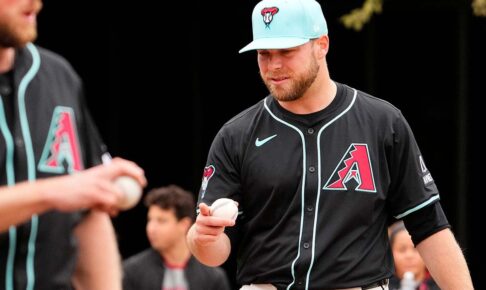 【MLB】ドジャース独走阻止のキーマン、CY賞右腕バーンズが誇る「打者を翻弄した証」　“ピッチングニンジャ”考案の指標「ソード」とは？