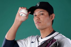 【MLB】藤浪晋太郎、菅野智之らがフォトデーでユニフォーム姿を初披露　「フジ、メジャー上がってこいよ」とファンからも好評