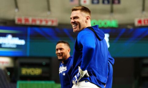 【MLB】ドジャースに朗報……フリーマンが本拠地カブス戦から復帰へ　ロバーツ監督も状態確認「良くなっている」　痛めていた右足首が回復