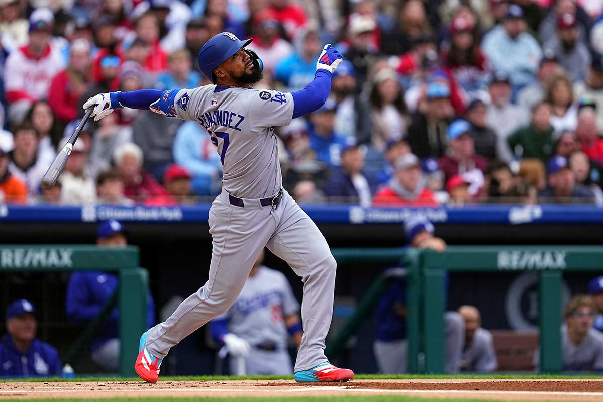 【MLB】ドジャース打線にまたも故障者……好調テオスカーが左太ももの張りで途中交代　「明日MRI検査を受ける」と米記者