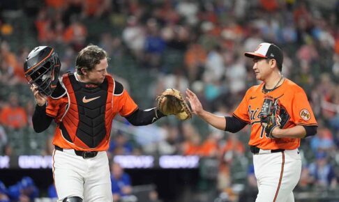 【MLB】雨で57分間中断、菅野智之はどう過ごしたか　「待ち時間はキャッチボールではなく…」　指揮官称賛「準備を怠らなかった」