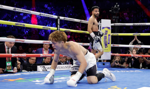 第1ラウンドにダウンを奪われた井上尚弥（C）Getty Images