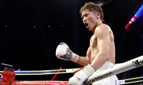 ラスベガスで勝利の咆哮を上げる井上尚弥（C）Getty Images