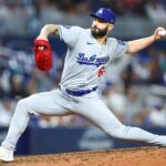 【MLB】佐々木朗希に守護神の座を明け渡したスコット、ロバーツ監督が明かした「WSロースター外」の理由とは…… 【MLB】佐々木朗希に守護神の座を明け渡したスコット、ロバーツ監督が明かした「WSロースター外」の理由とは……