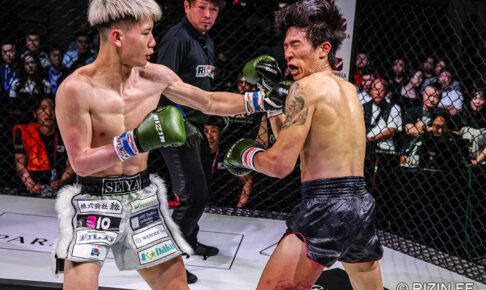 【RIZIN】“日韓対抗戦”の第1試合で、韓国キック界のプリンスの脚が“赤紫色”に……ローで攻めた井上聖矢がデビュー戦初白星！
