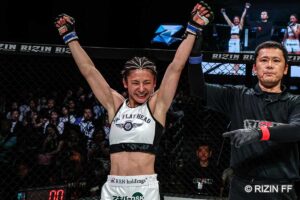 【RIZIN】ケイト・ロータス、韓国代表シン・ユリを制し悲願の初白星　「倒せる選手になって戻ってくる」と笑顔で宣言