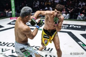【RIZIN】平本蓮も称賛「驚異的に感じる武器はある」　ビクター・コレスニック、修斗世界王者を“左ボディ”一撃で沈めて9連勝