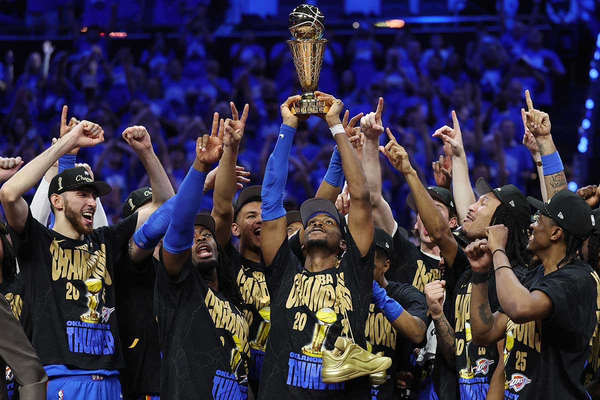 【NBA】今季3冠のギルジャスアレクサンダー、リーグ史上最高額で契約合意 “ジョーダン超え”の活躍で46年ぶりのチーム優勝に貢献 【NBA】今季3冠のギルジャスアレクサンダー、リーグ史上最高額で契約合意 “ジョーダン超え”の活躍で46年ぶりのチーム優勝に貢献