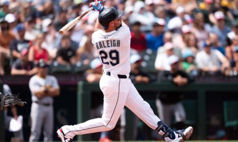 【MLB】本塁打王ローリー、急成長の右打席で節目の「捕手史上初50本塁打」　8月記録達成はボンズらに並ぶ“歴史上8人目”