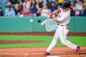 【MLB】「マッチョマン、奮闘中」吉田正尚、復帰戦でいきなり3安打 レ軍コーラ監督「マサが健康な時はリーグ屈指の左打者」と絶賛