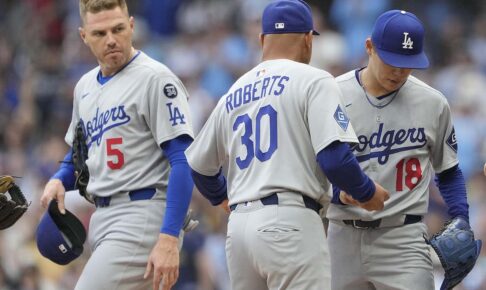 【MLB】「いつものフリーマンじゃない」「投手陣の方が懸念」　地元メディアが急失速のドジャースについて激論