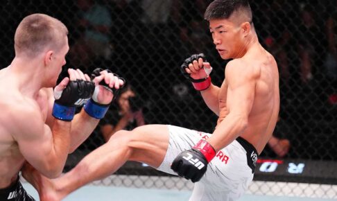 【UFC】中村倫也、三日月蹴りからの追撃で“62秒”KO勝ち　堀口恭司も愛弟子の勝利にガッツポーズで咆哮「思いっきり刺さってる……」