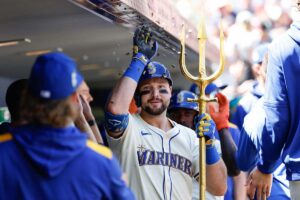 【MLB】スイッチヒッターの本塁打王ローリー、現在の「左右別打撃成績」は？　左打ちだけでも本塁打はリーグ4位