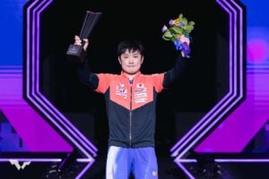 張本智和が掴んだ「中国トップ3への収穫」　“チキータ封印”で世界王者・王楚欽撃破　初タイトル奪取で弾みつけるエース