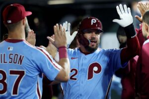 【MLB】“1試合4発”シュワーバー、力んで敗戦処理の野手から史上初の5本目ならず　「5本打った選手いるの？」とうっかり聞いてしまい……