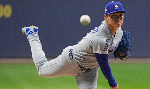 【MLB】「スーパースターだ」テオスカー、初完投の山本由伸を絶賛　マンシーは先頭打者弾を浴びた後の投球評価「見事、まったく動じなかった」