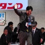 藤川球児監督が「火の玉ストレートの右手」で立石正広を引き当てる “元阪神監督対決”を制し反響「勝利の女神は微笑んだ」【プロ野球ドラフト会議2025】 藤川球児監督が「火の玉ストレートの右手」で立石正広を引き当てる “元阪神監督対決”を制し反響「勝利の女神は微笑んだ」【プロ野球ドラフト会議2025】