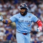 【MLB】「直球を投げてこないと思った」大谷翔平のスイーパーを粉砕したゲレーロJr. なぜ読み切ることができたのか、その理由とは…… 【MLB】「直球を投げてこないと思った」大谷翔平のスイーパーを粉砕したゲレーロJr. なぜ読み切ることができたのか、その理由とは……