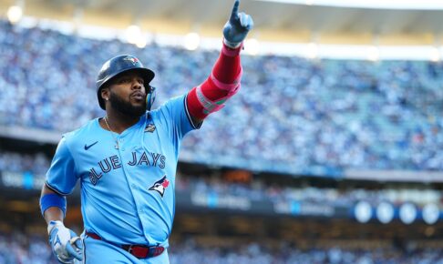 【MLB】タッカーを奪われ、ビシェットを失っても……地元メディアが期待寄せる“5億ドルの男”　ブルージェイズは「再び10月の戦いに戻ってくる」　