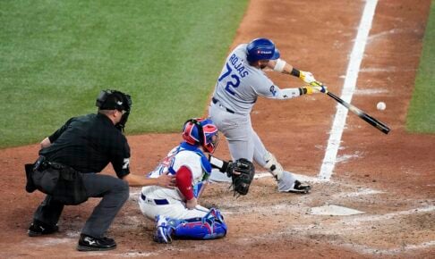 【MLB】崖っぷちドジャース、ロハスが最終回に起死回生の同点ソロアーチ　山本由伸が2連投でマウンドへ