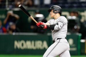 【MLB】岡本和真の最終決断迫る……交渉期限間近、米メディアの予想投票トップはパイレーツ「長期契約の可能性は高くない」
