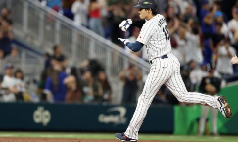 【WBC2026】「史上初2本のリードオフホーマー」大谷翔平、アクーニャJr.と見せたアーチ競演に記者注目　観客席のマニアも大興奮