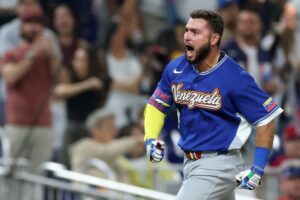 【WBC2026】ベネズエラが中盤に主導権、吉田正尚の“同僚ライバル”アブレイユが追撃のソロ　初の世界一へ前進