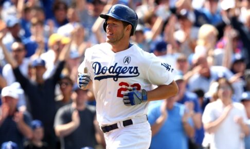 【MLB】引退したカーショー、キャリア唯一の本塁打「25歳の爆速スイング」を公式がプレーバック　決勝アーチで開幕完封勝利を“自援護”