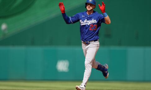 【MLB】新1、2番コンビ大谷翔平とアベック弾、ドジャース移籍後1号を放ったタッカー「今は安打が出れば何でもいいよ」と本音も